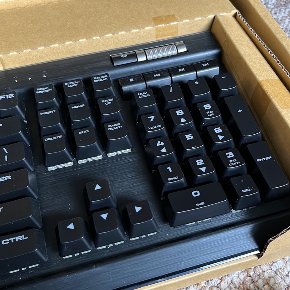 Corsair Gaming Keyboard - Picture 5 of 5